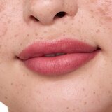 Essence Blur Soufflé tonirani balzam za ustnice z mat učinkom odtenek 03 Nude Peach 3 g | Shoptok.si