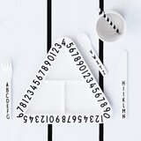 Design Letters otroški deljeni krožnik za prigrizke triangular | Shoptok.si