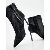Ladies` ankle boots - črna