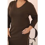 Kesi Włoski Plus Size women's dress with a V-neck and sleeve butter color brown | ePonuda.com