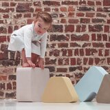 Moes® sky collection likovi za igru i razvoj motorike triangle stone grey | shoptok.hr