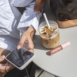 Not So Funny Any Glossy Lips oljast sijaj za ustnice odtenek Blossom 4 ml | Shoptok.si