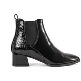 Shelvt Women's black Chelsea boots with an almond toe | shoptok.hr