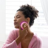 Foreo UFO™ 3 5-in-1 sonični uređaj za ubrzano djelovanje maske za lice Pearl Pink 1 kom | shoptok.hr