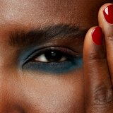 MAC Cosmetics Powder Kiss Soft Matte Eye Shadow senčila za oči odtenek Good Jeans 1.5 g | Shoptok.si