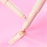 Essence Blur Nude senka za oči u stiku 05 Oat Milk Glow | Eponuda.com