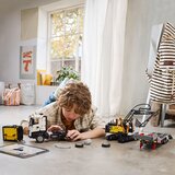 Lego Igračka Volvo FMX kamion sa elektr. bagerom EC230 | Eponuda.ba