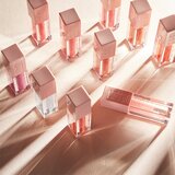 Maybelline Lifter Gloss vlažilni glos za ustnice 5,4 ml odtenek 001 Pearl | Shoptok.si