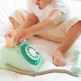 Classic World Drvena igračka Plavi retro telefon | Eponuda.com