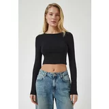 Happiness İstanbul Women's Black Crew Neck Basic Crop Knitted Blouse