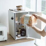 YAMAZAKI Metalna posuda za kruh Tosca – | shoptok.hr
