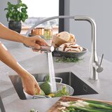 Grohe 30270DA0 Essence New vrtljiva izvlečna kuhinjska armatura | Shoptok.si