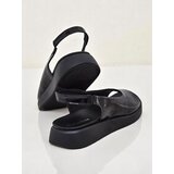 Resti Women's Luna Shines sandals on a thick sole | Shoptok.si