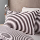Catherine Lansfield Temno rjava posteljnina za zakonsko posteljo 200x200 cm Epping Textured Stripe – | Shoptok.si