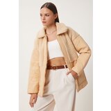  Women's Latte Plush Detailed Quilted Coat | Shoptok.si