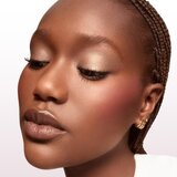 Lancôme Idôle Tint tekuće sjenilo za oči nijansa 02 Desert Sand 9 ml | shoptok.hr