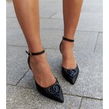 Gemre Pumps with leather insole on a low stiletto Wasema | ePonuda.com
