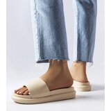 D/CEO White slides Ypsy | Shoptok.si