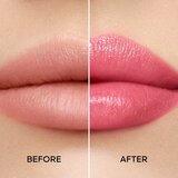 Guerlain KissKiss Bee Glow hranilni in vlažilni balzam za ustnice odtenek 558 Pearly Peony 3.2 g | Shoptok.si