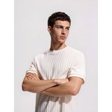 Reserved Regular fit majica kratkih rukava od strukturirane tkanine - krem | shoptok.hr