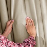 Restilo Rjava/bež žametna zavesa za delno zatemnitev 140x245 cm Eyelets – | Shoptok.si