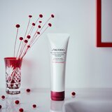Shiseido japanese beauty secrets clarifying pjena za čišćenje za sve tipove kože 125 ml | shoptok.hr