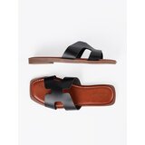 Sergio Leone Black flip-flops with a square toe | ePonuda.com