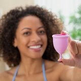  Pakiranje 2 menstrualne čašice s dodacima Kuppy InnovaGoods (vel. S - 20 ml i vel. L - 25 ml) | shoptok.hr