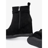 Shelvt Black suede boots with an elegant buckle | ePonuda.com