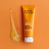 Super Facialist Vitamin C+ Brighten posvjetljujući piling za lice, vrat i dekolte 125 ml | shoptok.hr