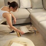 Kinderkraft Ležaljka MIMI, bež lesena | Shoptok.si