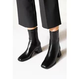 Marjin Ankle Boots - Black - Block