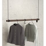 LIND DNA Smeđi zidni stalak za odjeću od punog hrasta 110x200x4 cm Swing L – | shoptok.hr