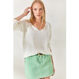Olalook White V-Neck Loose Knitwear Blouse | Shoptok.si