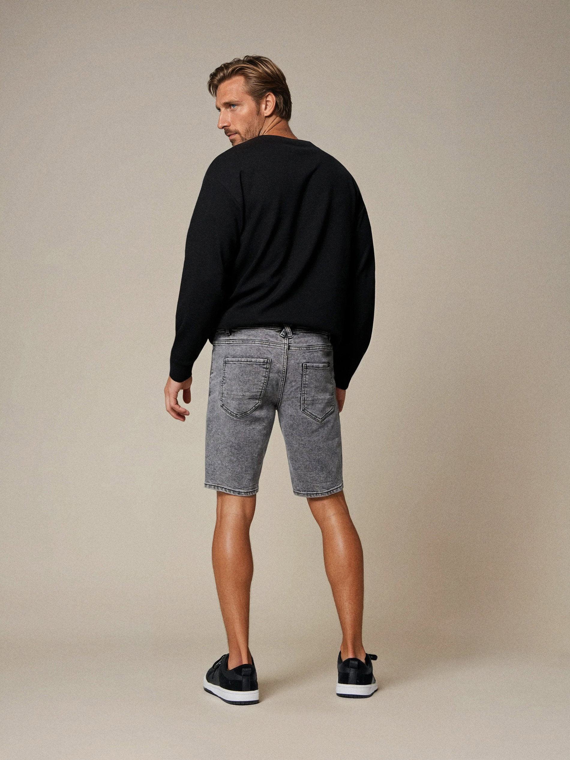 Sinsay Traper kratke hlače slim fit s džepovima | shoptok.hr