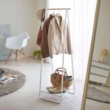 YAMAZAKI Bijeli metalni stalak za odjeću Tower – | shoptok.hr