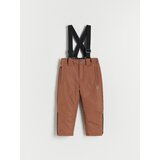 Reserved - Termoizolirane hlače s tregerima - smeđi | shoptok.hr