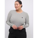 KAFFE CURVE Majica 'Lia' oliva / bela | Shoptok.si