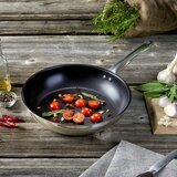 Homeware Profession. ponev 28 cm prevleka proti prijemanju ILAG® | Shoptok.si