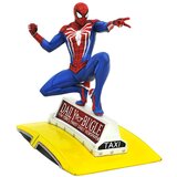 DIAMOND SELECT statua marvel gamerverse - spider-man on cab Cene