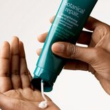 Aveda botanical Repair™ strengthening leave-in treatment krepilna nega brez spiranja za poškodovane lase 100 ml | Shoptok.si