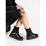 SEASTAR Black patent women's Chelsea boots on a wedge Cene