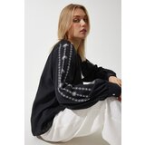  Woman's Black Embroidered Oversize Linen Blouse Cene