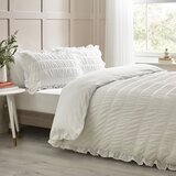 Catherine Lansfield Bela podaljšana posteljnina za zakonsko posteljo iz krepa 230x220 cm Seersucker Frill – | Shoptok.si