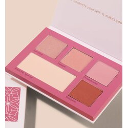 Kia-Charlotta vegan eyeshadow - dreams come true Cene