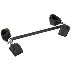 Fetish Collection Spreader Bar with Cuffs Black Cene