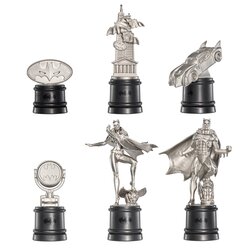 Noble Collection Šah set DC vs The Joker Cene