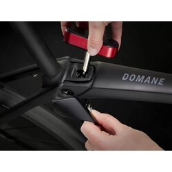  Bicikl Trek Domane SL 5 Gen 4 2024 Deep Smoke - 60 CM Cijene