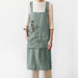 Linen Tales Zelen lanen predpasnik Crossback, dolžina 80 cm Cene