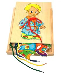 Woodyland Fantovska vezalna lesena igrača oblačenje Cene